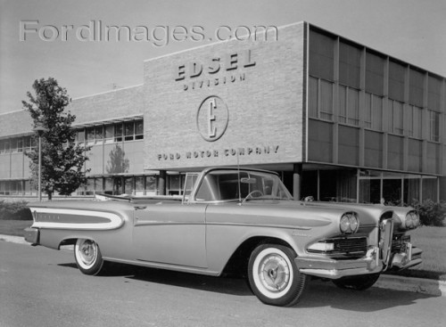 1958 Edsel Citation convertible (0401-0380).jpg