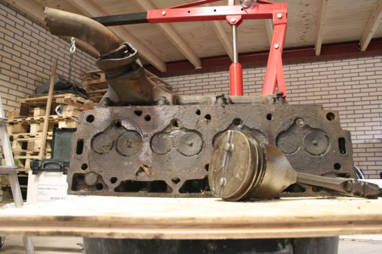 LINC C4VE Cylinder Head-Piston_1.jpg